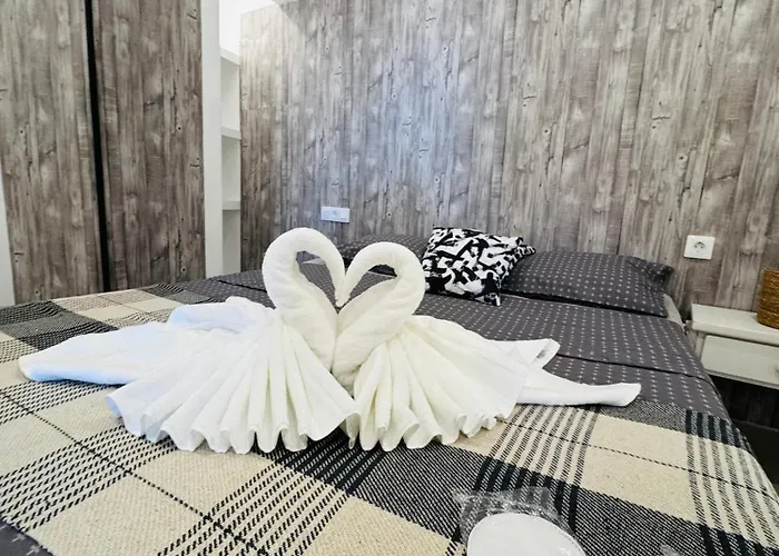 Americas And Nightlife 아파트