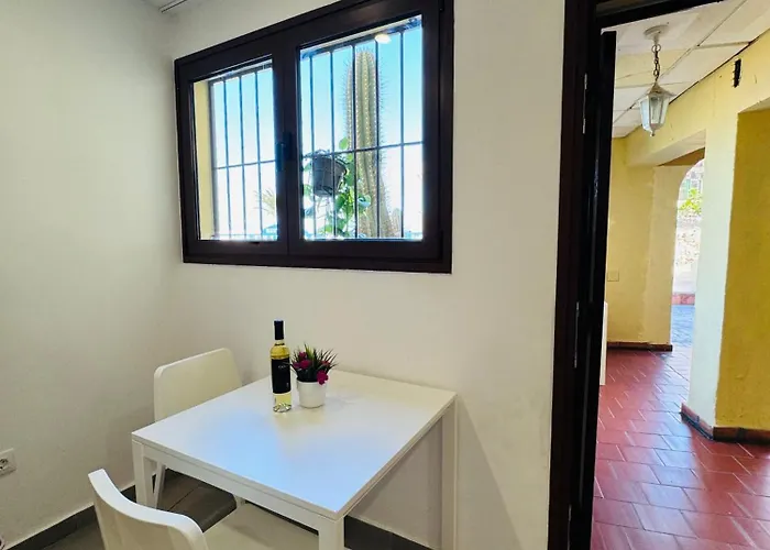 Americas And Nightlife 플라야데라스아메리카스