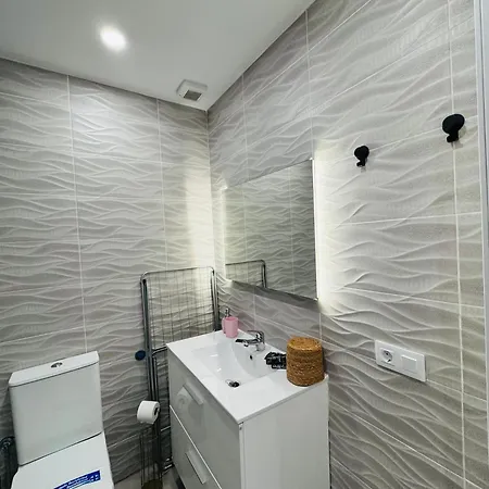 Americas And Nightlife *