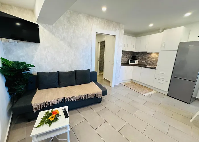 Americas And Nightlife Apartament